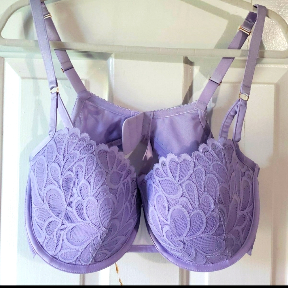 NWOT SAVAGE X FENTY BRA